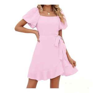 New
Women’s Pink
Dress
Size Small